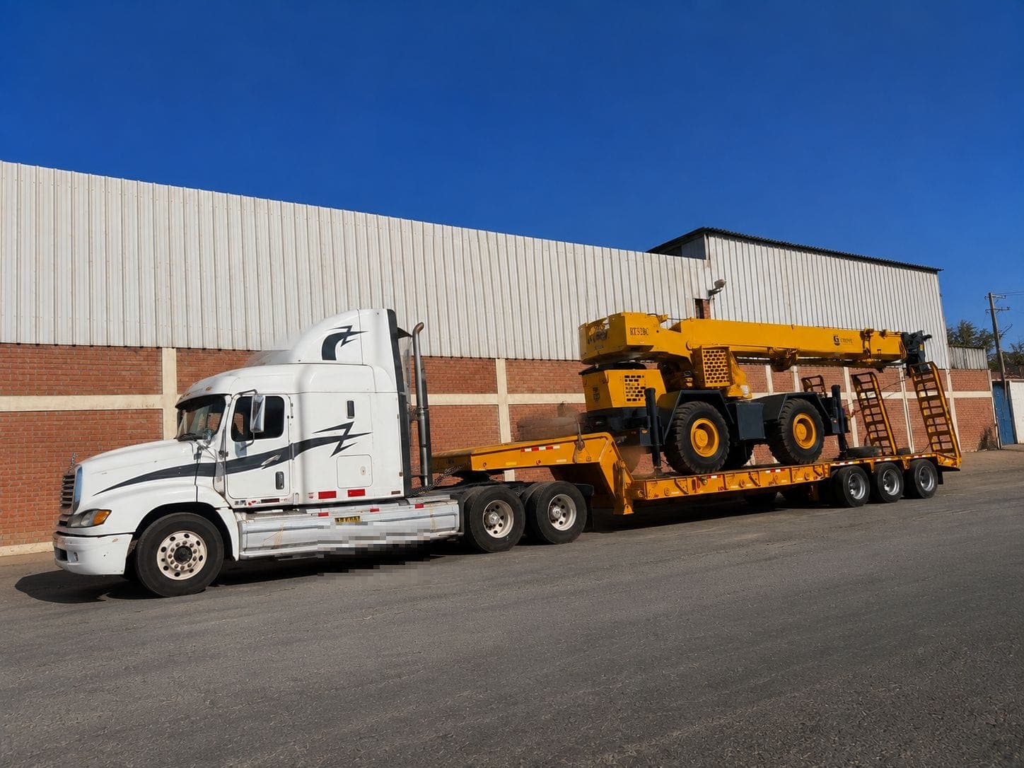 Transporte especializado en cama baja